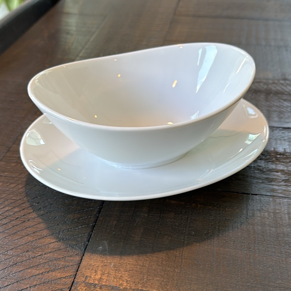 Mikasa Sophisticate Gravy Bowl